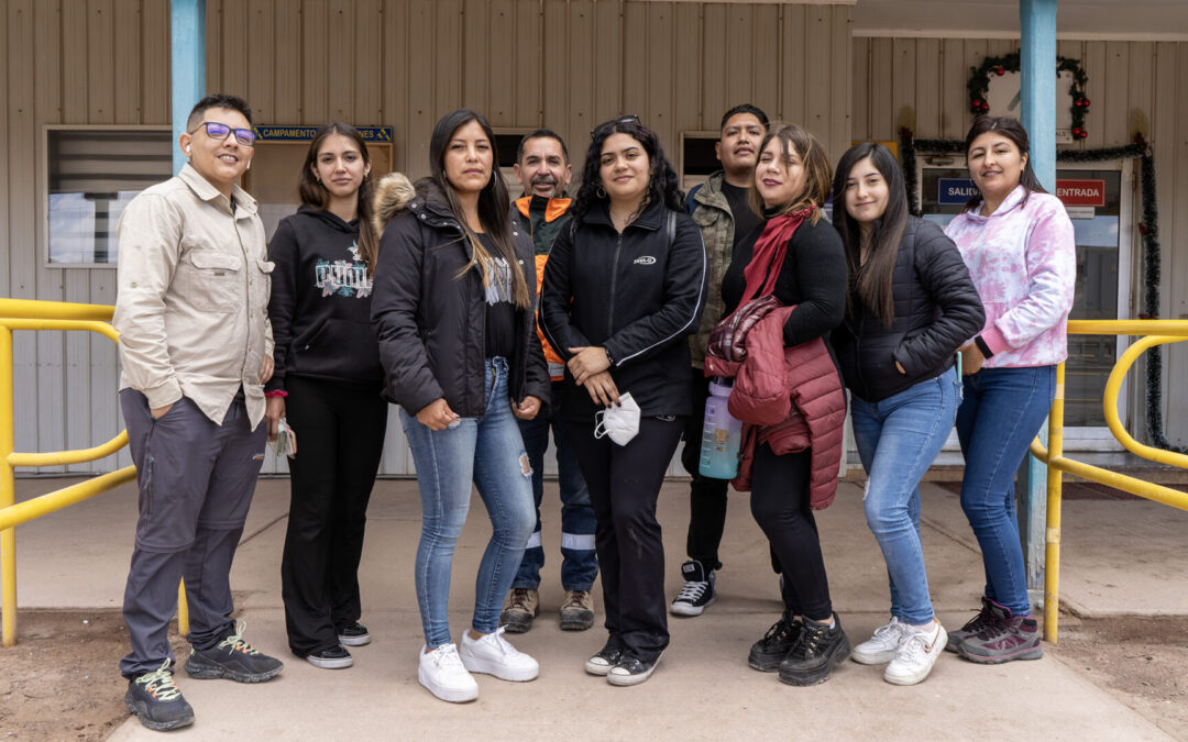 ¡Bienvenidas y bienvenidos! 22 aprendices comenzaron su capacitación en faena