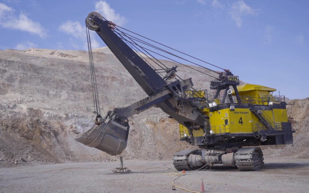 Utilizan novedoso método para traslado de pala S02