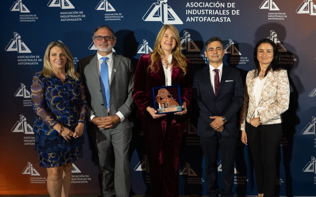 Gerenta General fue distinguida por su liderazgo en los Premios Mujer y Minería 2026