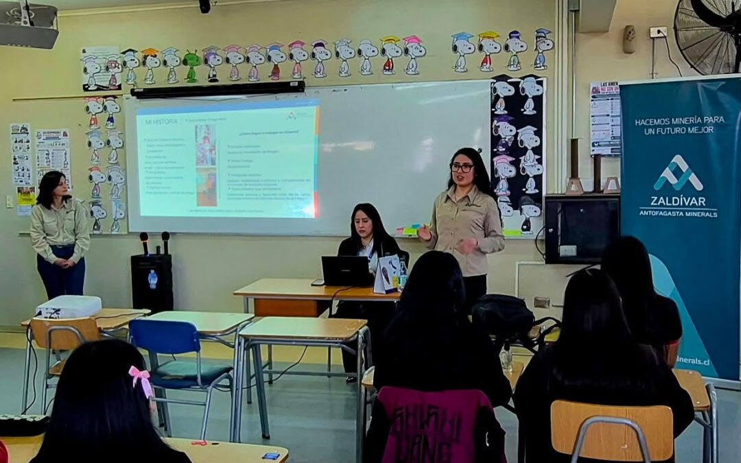 Experiencia compartida: charla en Liceo Industrial de Antofagasta marcó inicio de voluntariados 2026